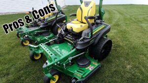Pros & Cons of a Rear Discharge Deck On Zero Turn Mowers