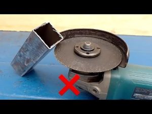 Not everyone knows how to use an electric angle grinder | cut the pipe accurately